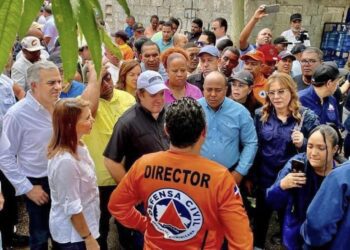 Ministro Paliza encabeza recorrido en zonas afectadas por lluvias Cabarete 