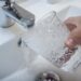 Un peligro oculto descubierto en el agua potable clorada