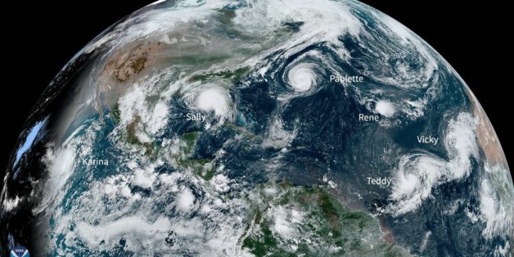 La NOAA advierte de temporadas de huracanes más extremas y erráticas