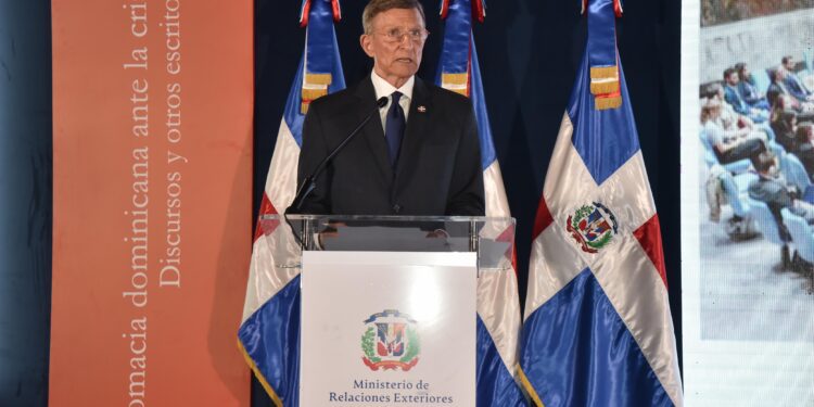 MIREX lanza libro sobre diplomacia dominicana frente a crisis haitiana