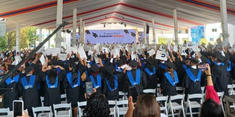 Los privados de libertad graduados en 2024 incluyendo a Redondo Llenas