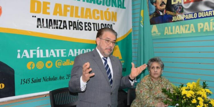 Moreno en NY: defiende la pasada alianza electoral con el PRM