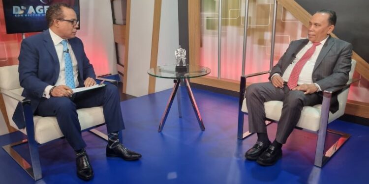 Radhamés Jiménez arremete contra Abinader y el PRM