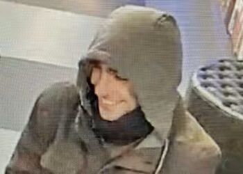 Detienen sospechoso del asesinato del CEO de UnitedHealthcare