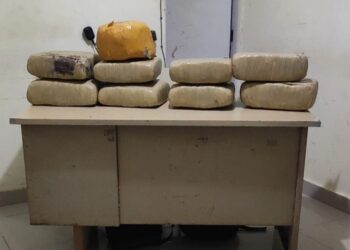 Transportaban marihuana en ambulancia y el paciente huyó cuando vio la PN 