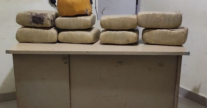 Transportaban marihuana en ambulancia y el paciente huyó cuando vio la PN