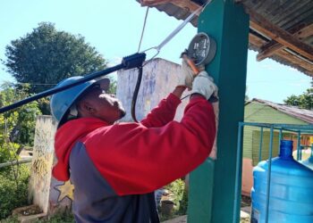 Conexiones ilegales: Edesur toma medidas drásticas en cinco provincias