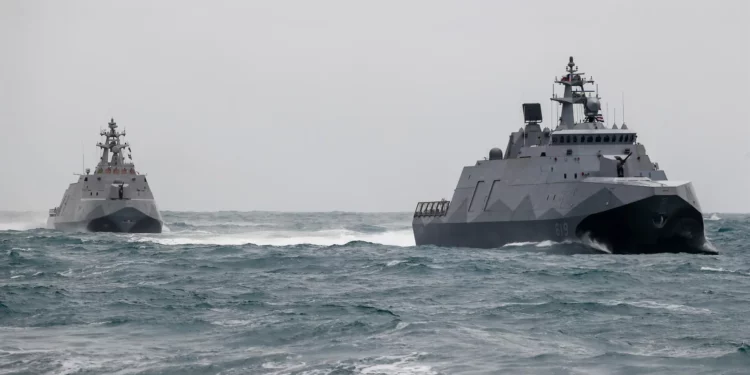 Taiwán: China despliega su mayor fuerza naval en casi tres décadas