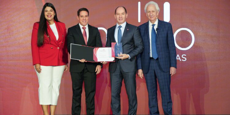 Claro se posiciona como la empresa #1 en telecomunicaciones