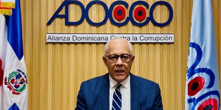 ADOCCO solicita suspender licitación para recolección de basura en Santiago