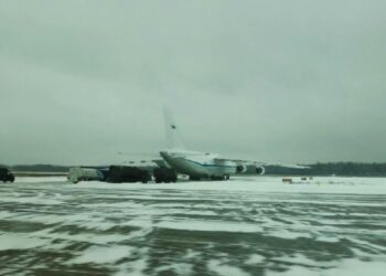 Rusia inicia evacuación parcial de personal diplomático en Siria