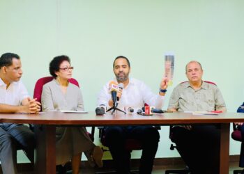 Estudio revela negocio millonario de AFP y ARS en el país