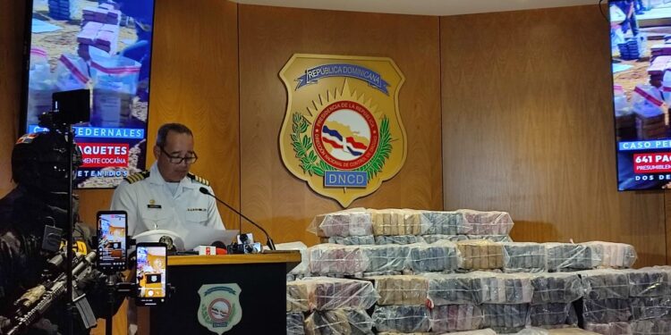 Autoridades incautan otro cargamento de droga frente a Pedernales