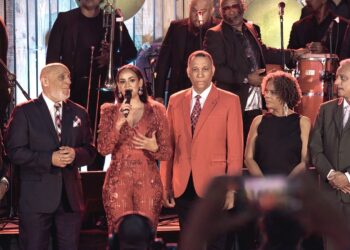 Acroarte celebra la Navidad con gran fiesta de confraternidad