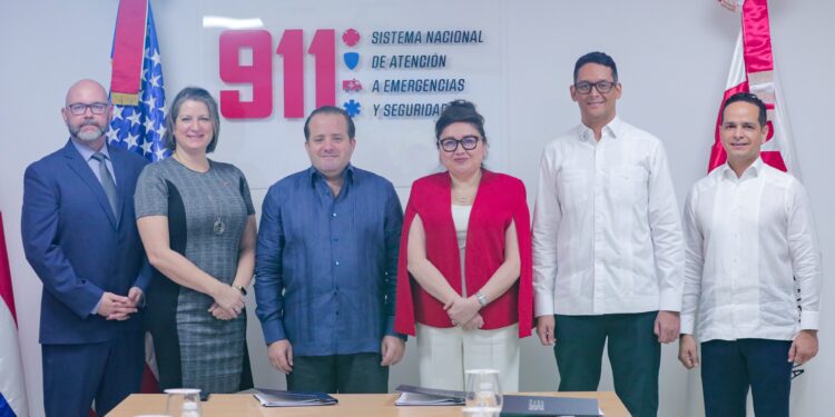 RD y EE. UU. firman acuerdo para expansión del Sistema 911