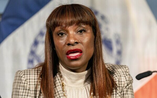 Exasesora del alcalde de Nueva York acusada de corrupción