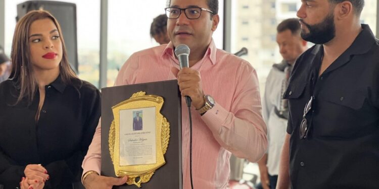 Grupo Hilando Fino celebra fiesta navideña con más de 5 millones en premios