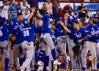 Tigres del Licey derrotan a los Gigantes 5-3 en San Francisco de Macorís