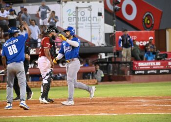 Luis Campusano impulsa la victoria de Licey con jonrón decisivo