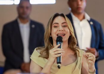 Gloria Reyes aclara criterios del Bono Navideño 2024