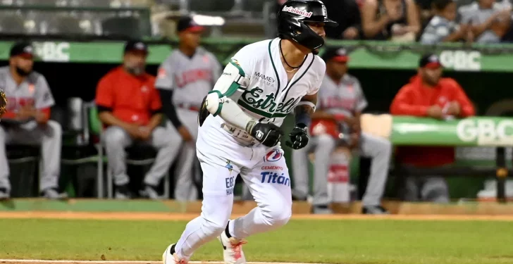 Las Estrellas se acercan a la clasificación; los Gigantes resurgen