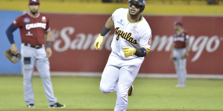 Juan Lagares lidera victoria de las Águilas con Grand Slam