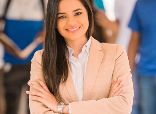 La academia de ciencias ingresa a una educadora disruptiva