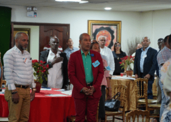 Ministro destaca importancia de los padres en el futuro de la educación