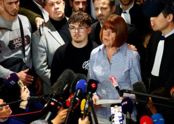 Condenan a Pelicot a 20 años de prisión por violación y abuso