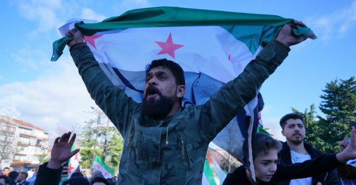 La caída de la dinastía Al Assad en Siria se ve amenazada por un "modelo libio"