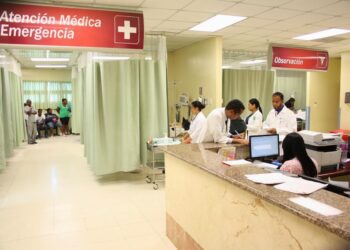 Médico advierte del caos que se produce en salas de emergencias en navidad
