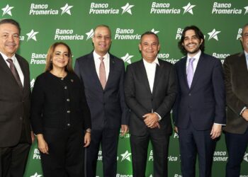 Promerica celebra almuerzo de negocios con clientes en FITUR 2025