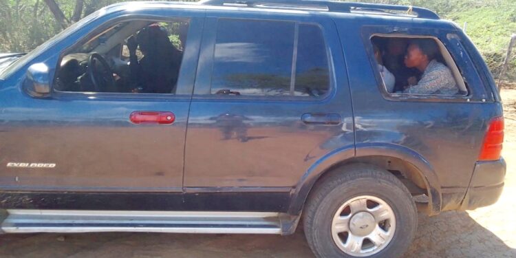 Tres jeepetas con haitianos indocumentados interceptadas en Montecristi e Independencia