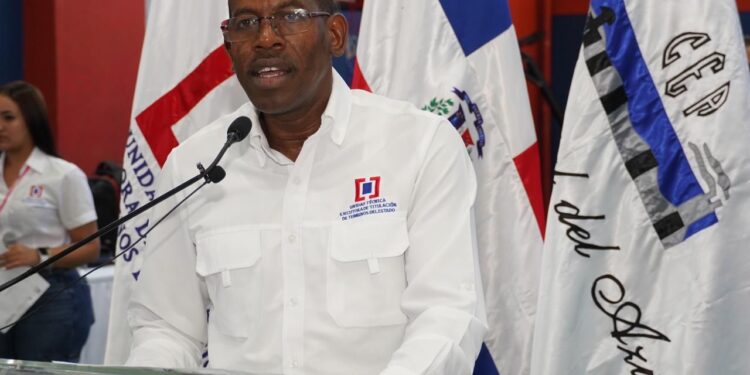 Gobierno inicia titulación masiva en Boca Chica: 9,000 títulos de propiedad