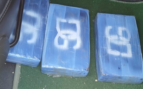 Apresan dos con más de 5 mil gramos de supuesta cocaína en Jarabacoa