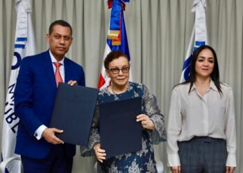 Indotel y la PGR acuerdan bloquear delitos tecnológicos desde cárceles