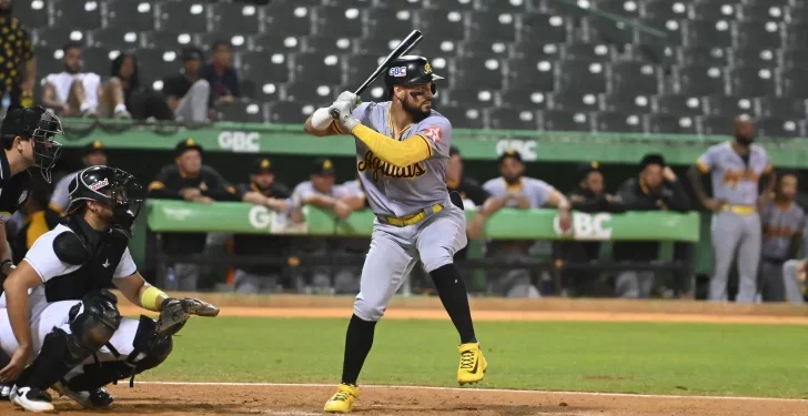 Águilas ganan a las Estrellas y cierran con drama el Round Robin