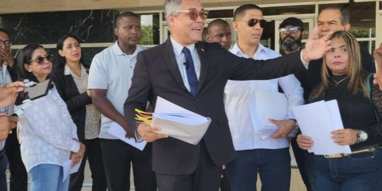 Carlos Peña acusa a Bonilla y Pujals presunta corrupción y fraude