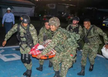 Al menos 30 muertos por choques entre el ELN y las FARC-EP en Colombia