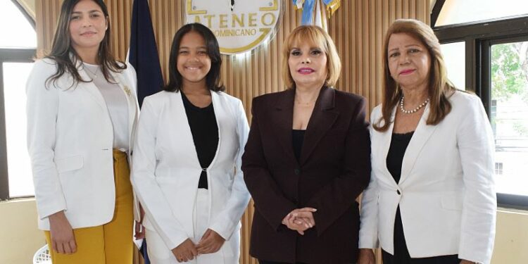 Organizan almuerzo de reyes para estudiantes meritorias dominicanas