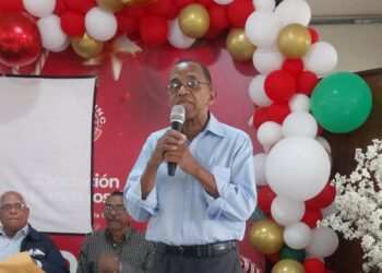 Dirigente ADP acusa al ministro de Educación de favorecer empresa