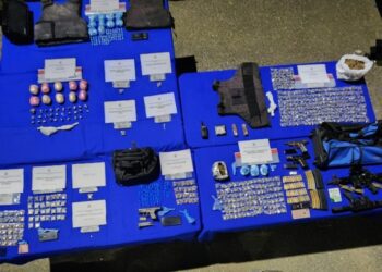 Santiago: Incautan arsenal de armas y gran cantidad de drogas