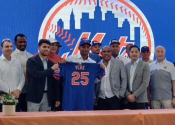 Mets de Nueva York firman 15 prospectos; Elián Peña lidera con $5 millones