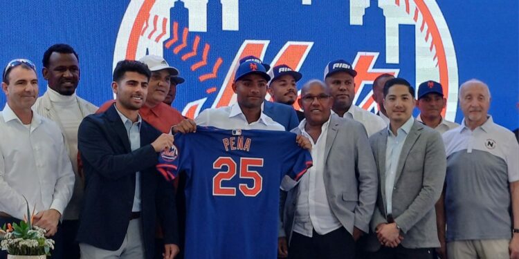 Mets de Nueva York firman 15 prospectos; Elián Peña lidera con $5 millones
