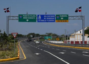 MOPC entrega 125 obras en 2024 impulsando el desarrollo vial