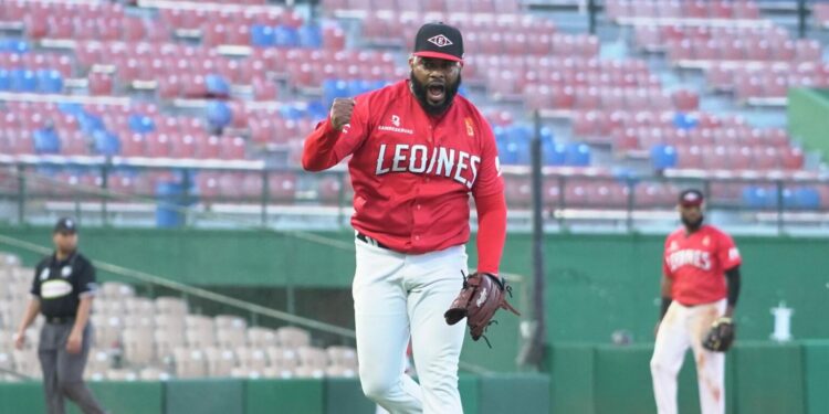 Leones y Tigres destacan con victorias este domingo