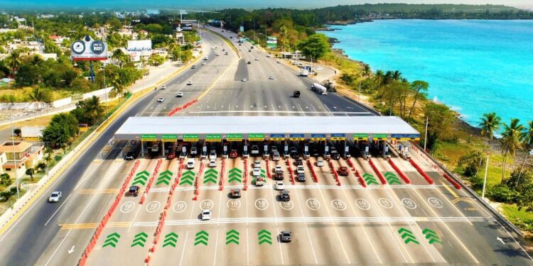 Gobierno implementará alzas en peajes a partir de este mes de enero