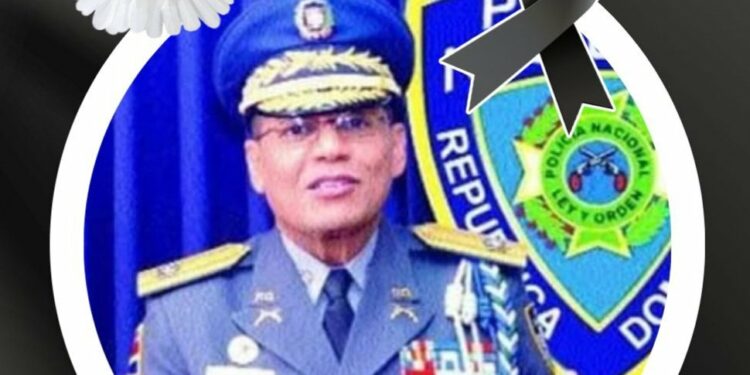 Policía Nacional lamenta muerte de su exvocero Simón Díaz,