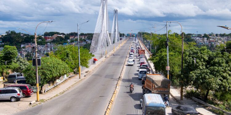 Obras Públicas reabre el Puente Francisco del Rosario tras reparaciones