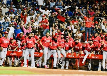 El Escogido vence al Licey y conquista campeonato 17